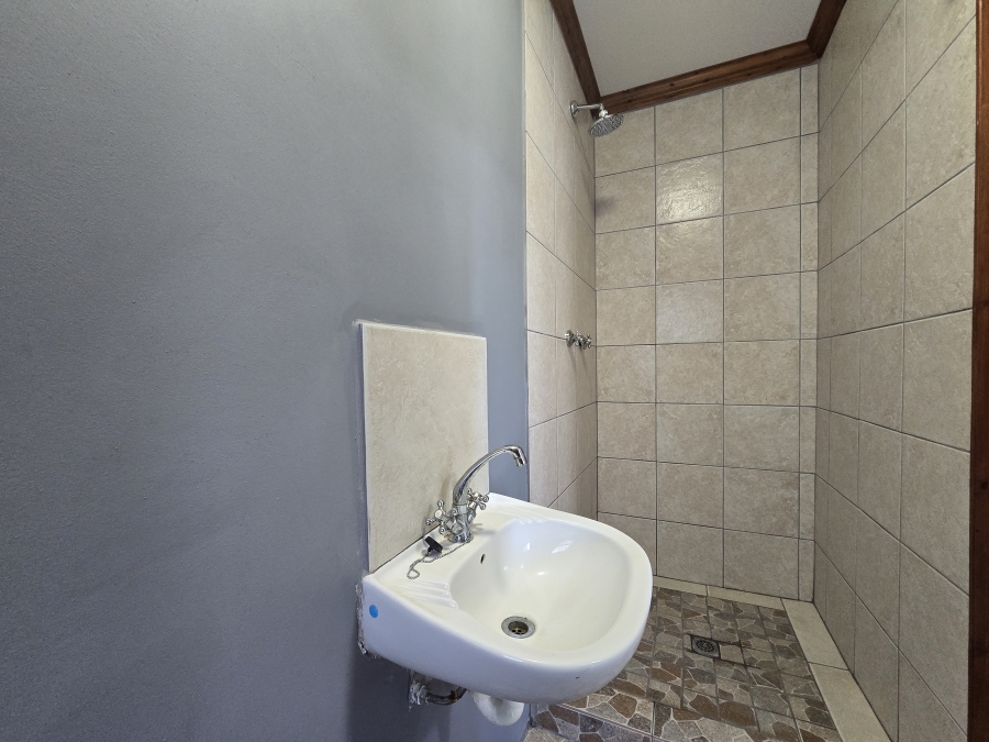 To Let 6 Bedroom Property for Rent in East Bank Eastern Cape